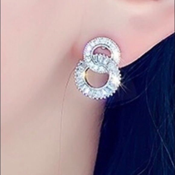 DOUBLE HOOP EARRINGS - Picture 4 of 5